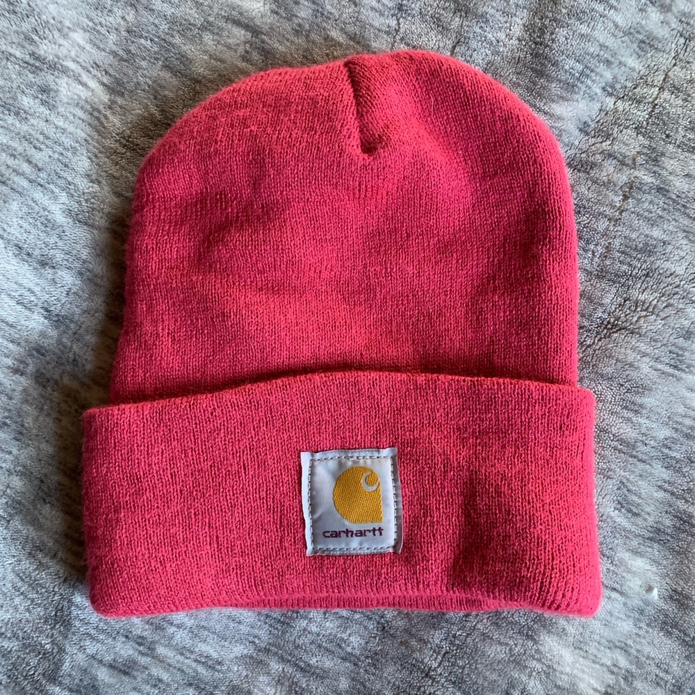 Super cute carhartt beanie